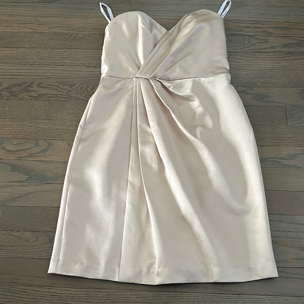 David's Bridal Strapless Sweetheart Neckline Cream Wedding Dress size 4